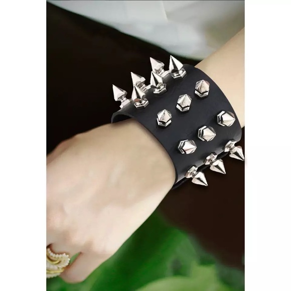 Punk Gothic Rock Leather Cuff Bracelet - Picture 2 of 5